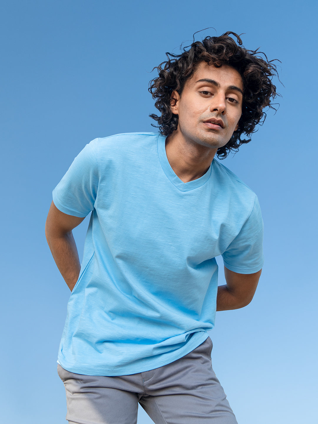 Slub V-neck T-shirt in Airy Blue