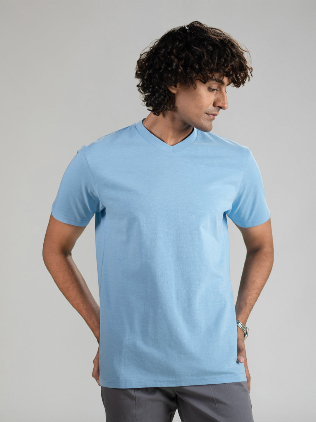 Slub V-neck T-shirt in Airy Blue
