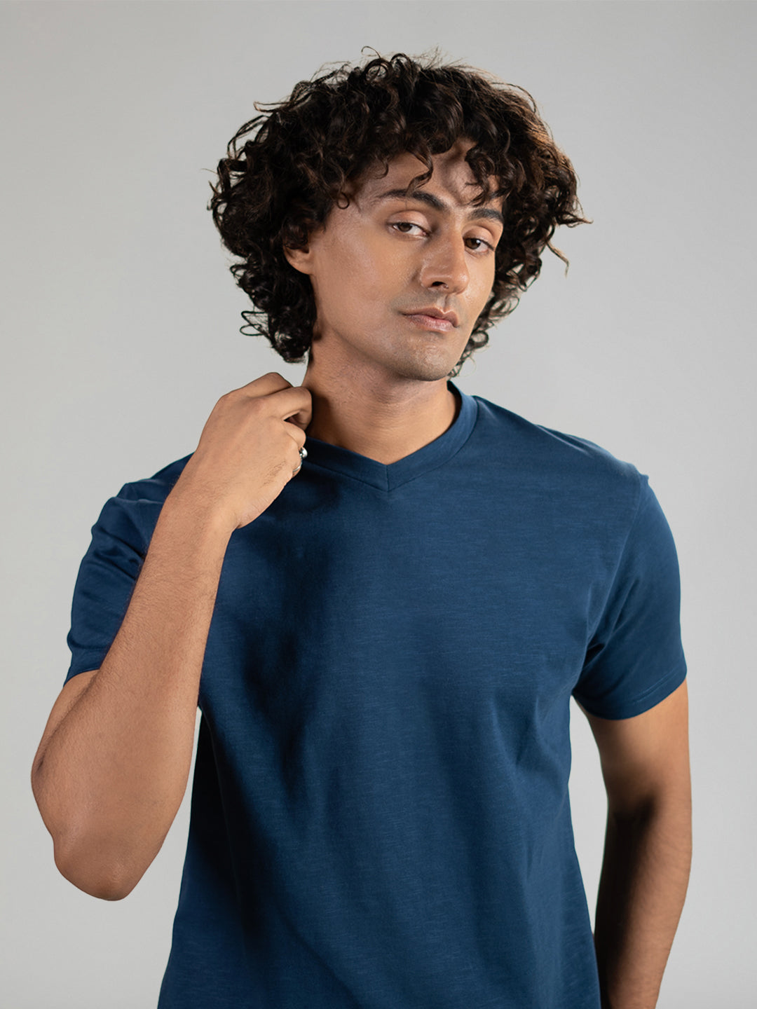 Slub V-neck T-shirt in Denim Blue