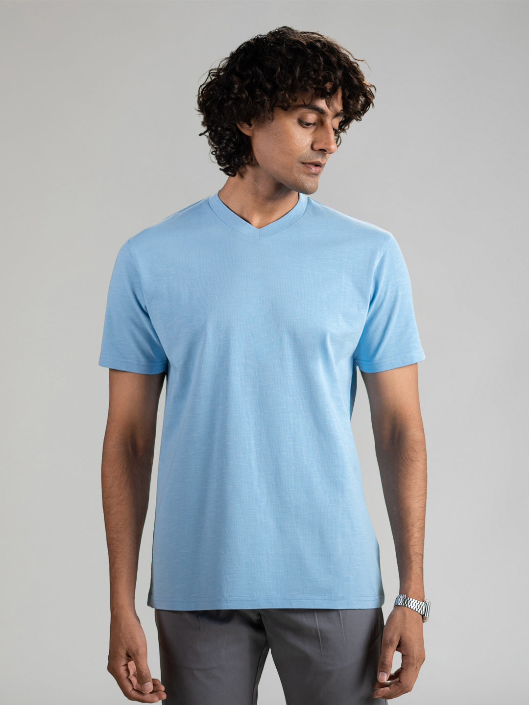 Slub V-neck T-shirt in Airy Blue