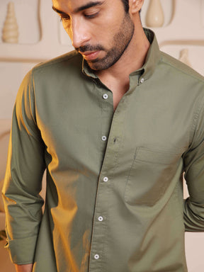2 Way Stretch Oxford Shirt in Olive - Comfort Fit