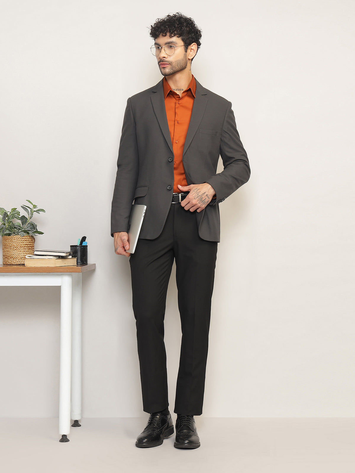 Men Charcoal Grey Slim Fit Single-Breasted Stretchable Blazer For All Seasons