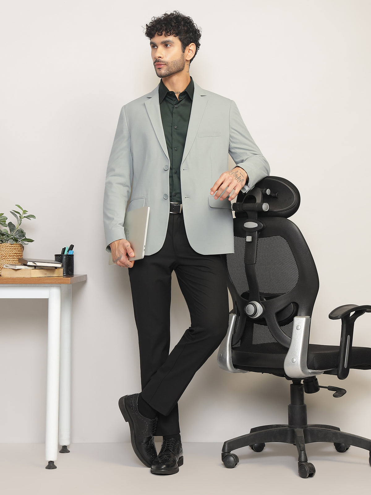 Men Mint Green Slim Fit Single-Breasted Stretchable Blazer For All Seasons