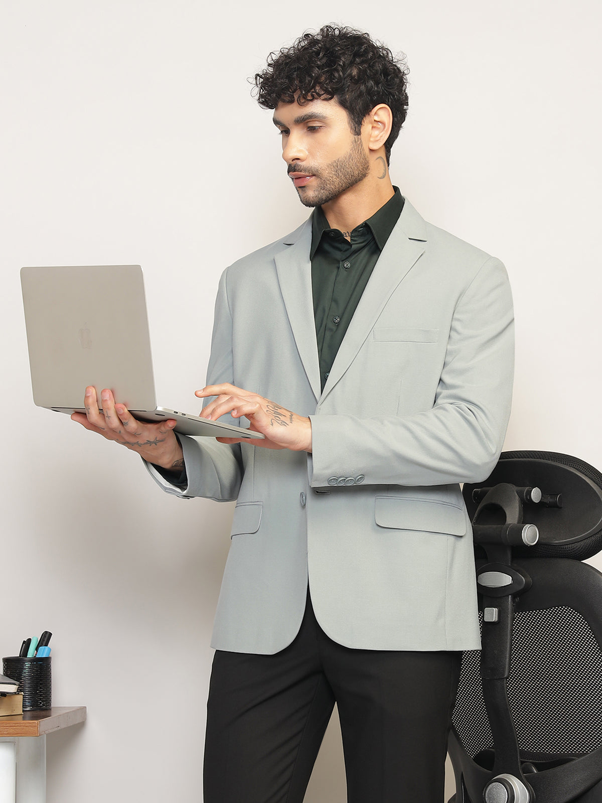 Men Mint Green Slim Fit Single-Breasted Stretchable Blazer For All Seasons