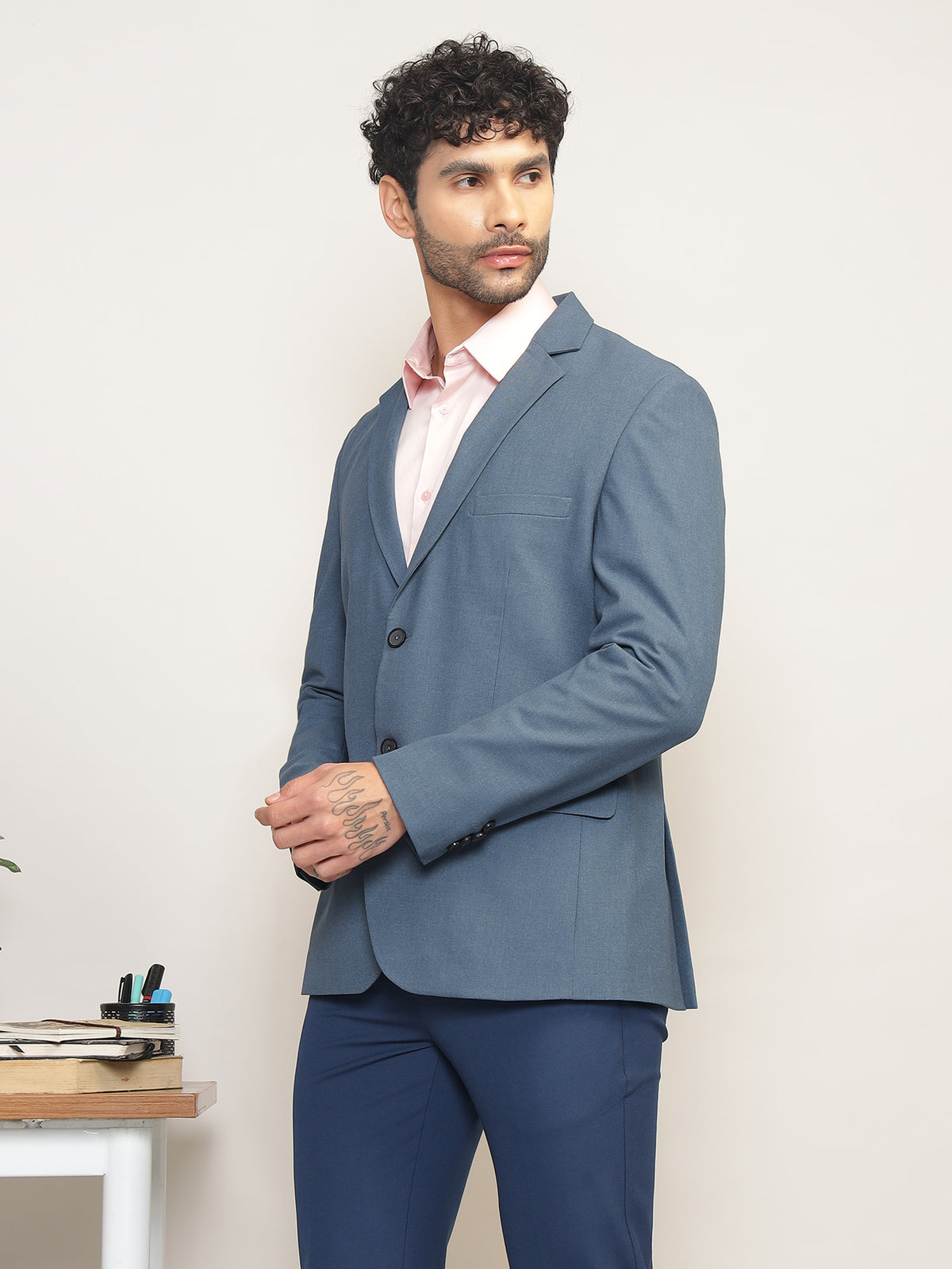 Men Steel Blue Slim Fit Single-Breasted Stretchable Blazer For All Seasons