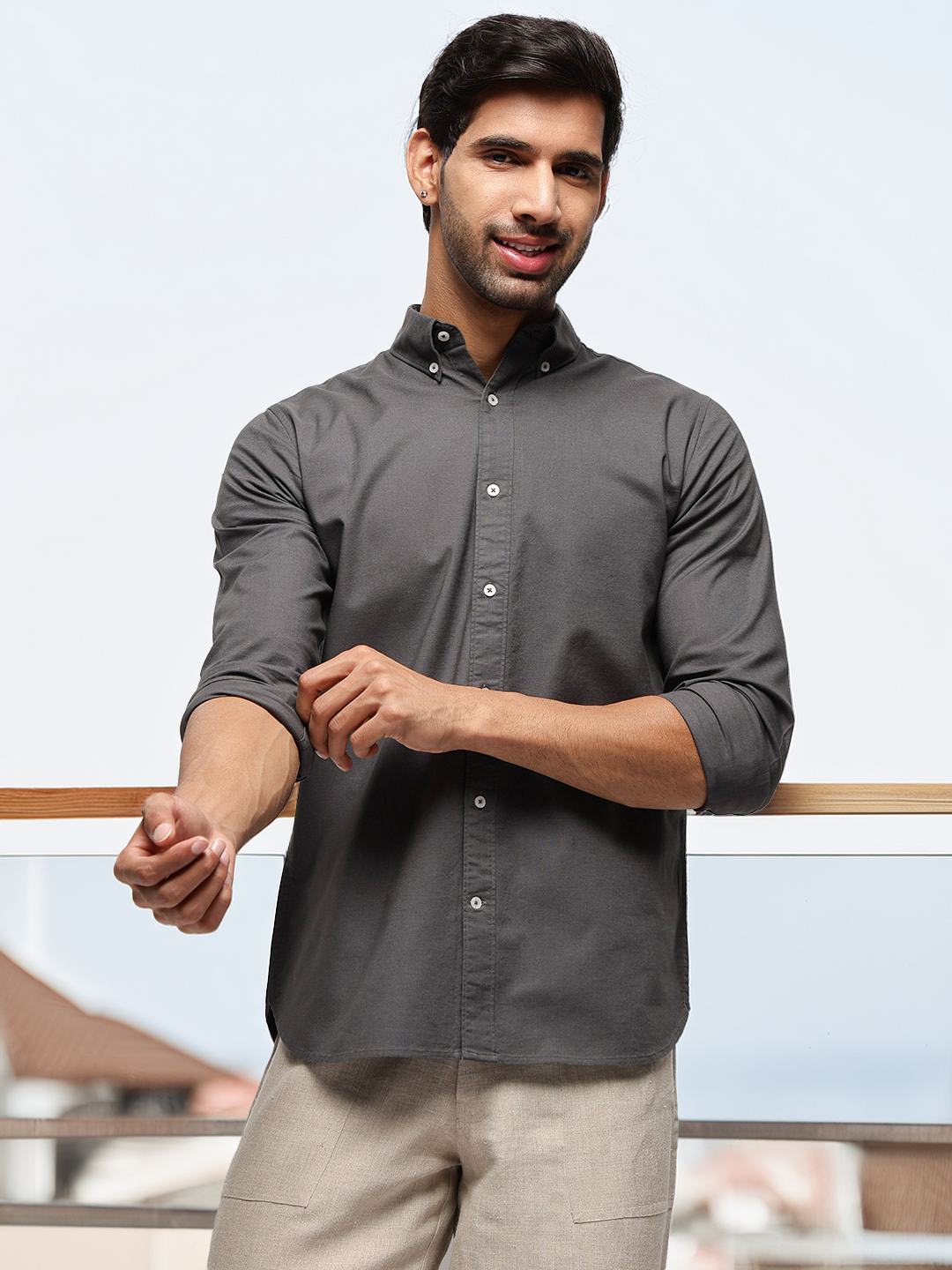 2 Way Stretch Oxford Shirt in Graphite-Slim Fit