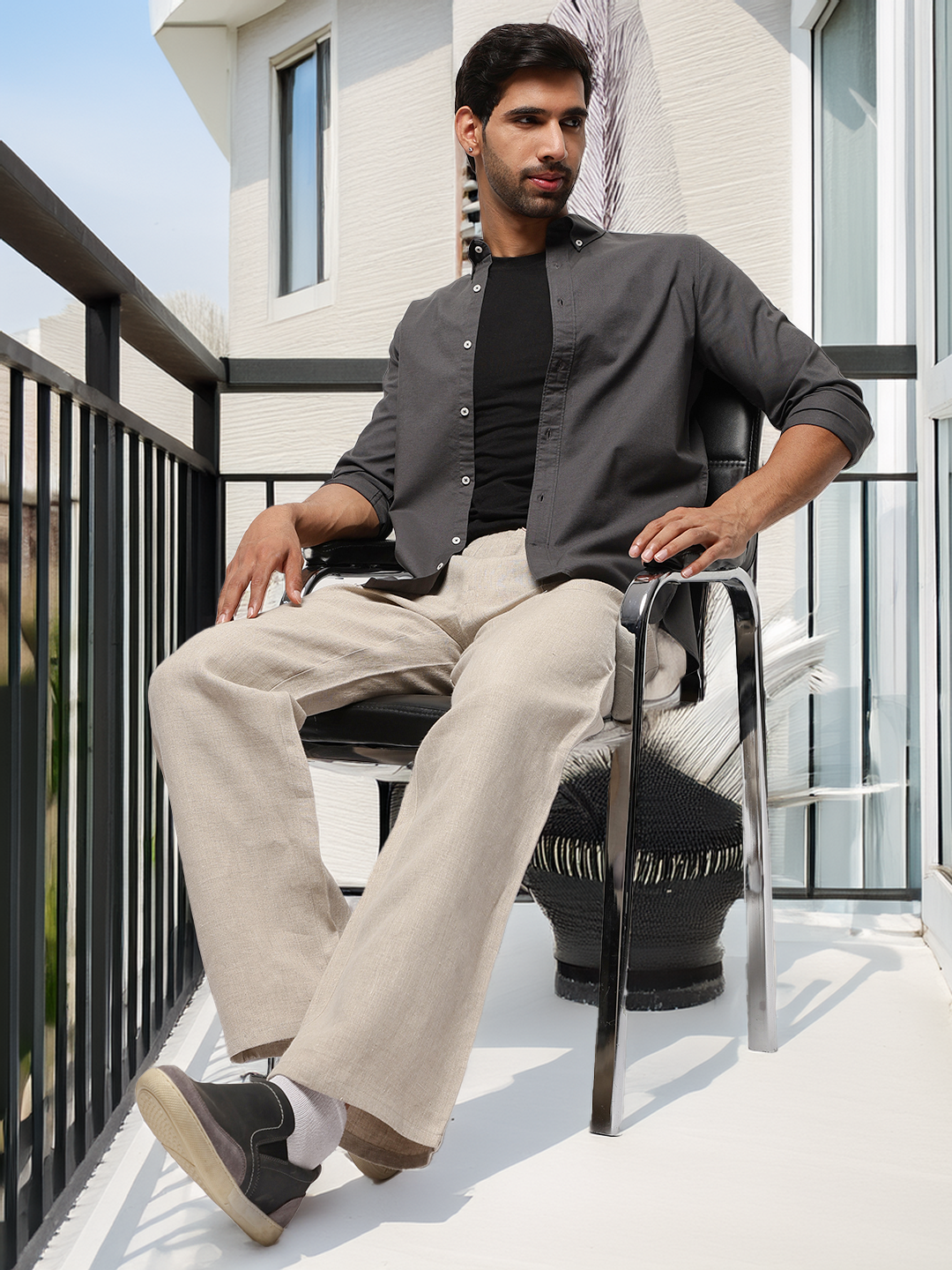 2 Way Stretch Oxford Shirt in Graphite-Slim Fit