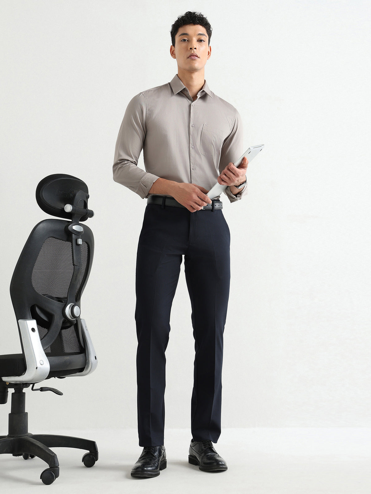 Herringbone Easy-Iron Formal Shirt in Olive Grey