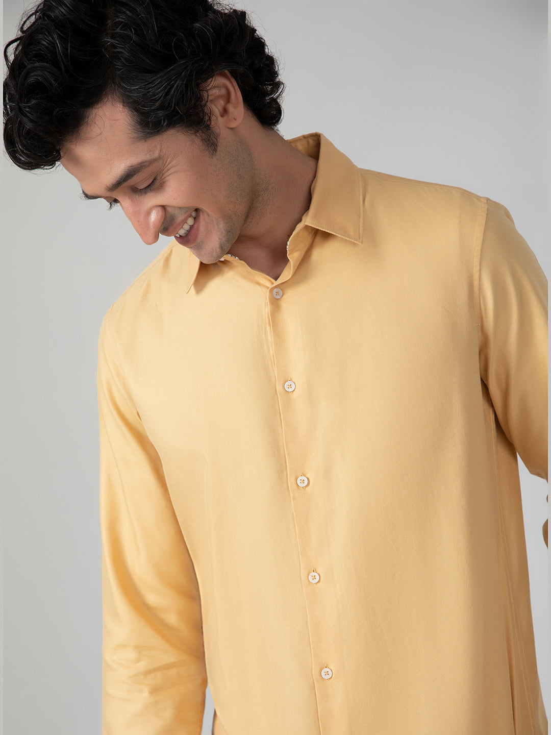 Leightweight Tencel Shirt in Tuscany Yellow- Comfort Fit
