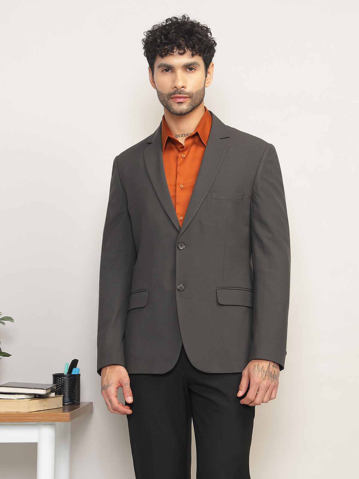 Men Charcoal Grey Slim Fit Single-Breasted Stretchable Blazer For All Seasons