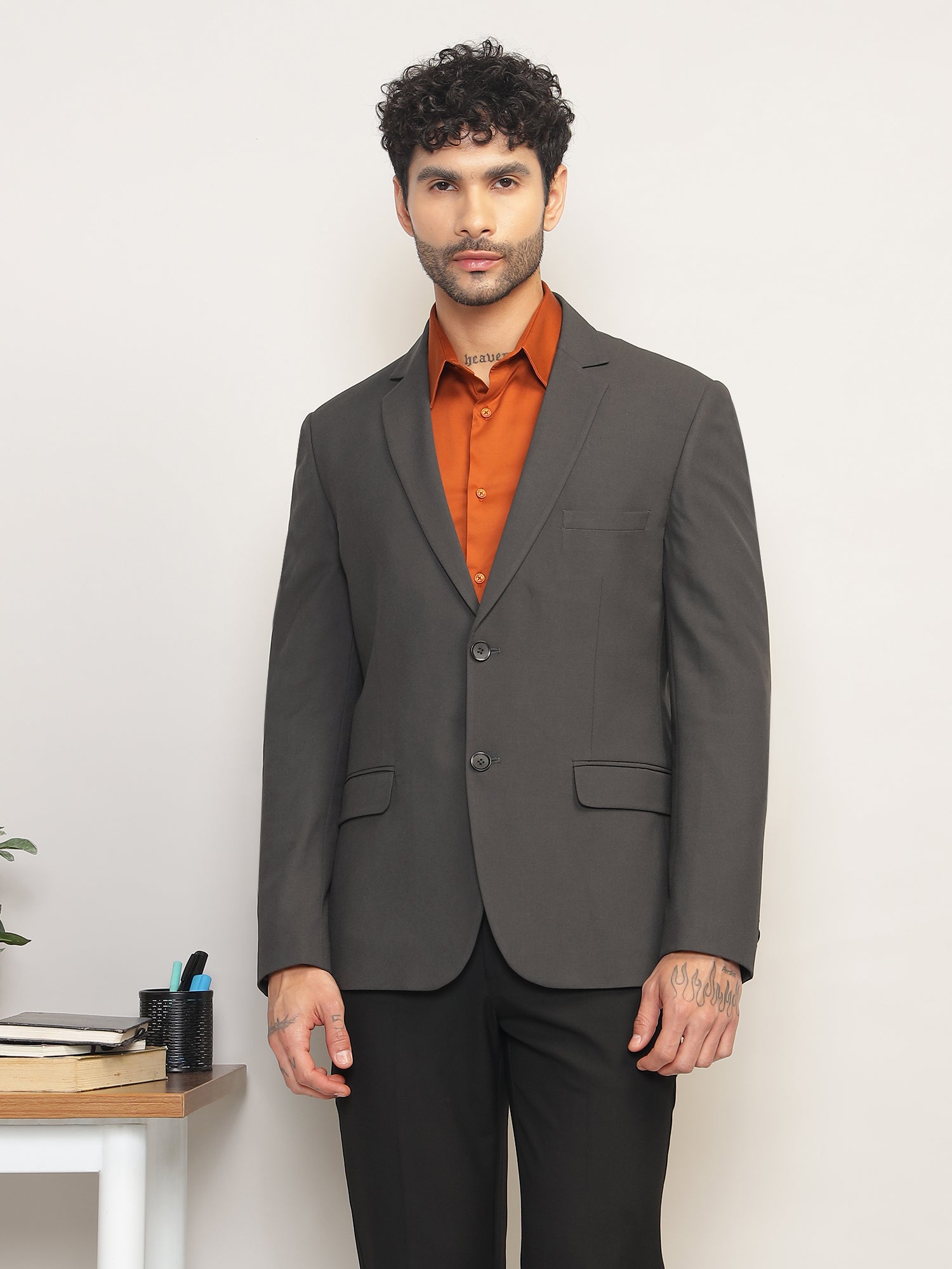 Men Charcoal Grey Slim Fit Single-Breasted Stretchable Blazer For All Seasons