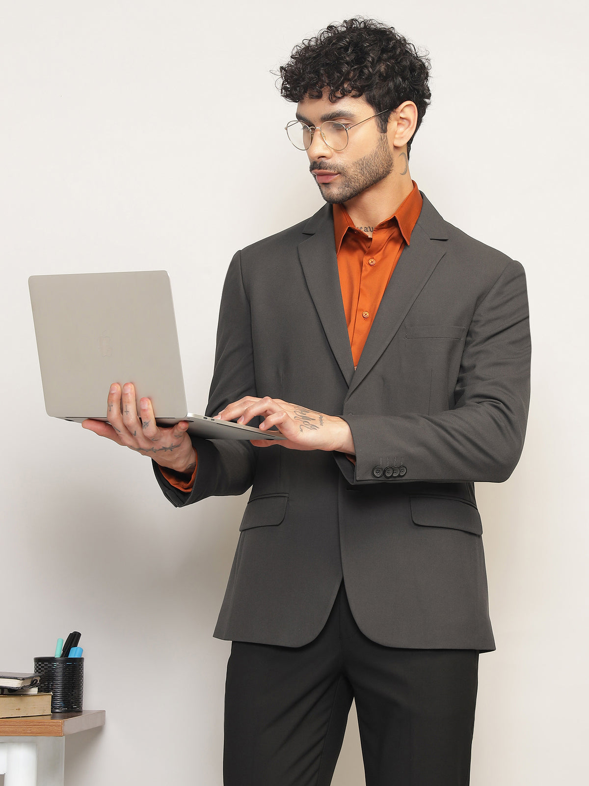 Men Charcoal Grey Slim Fit Single-Breasted Stretchable Blazer For All Seasons