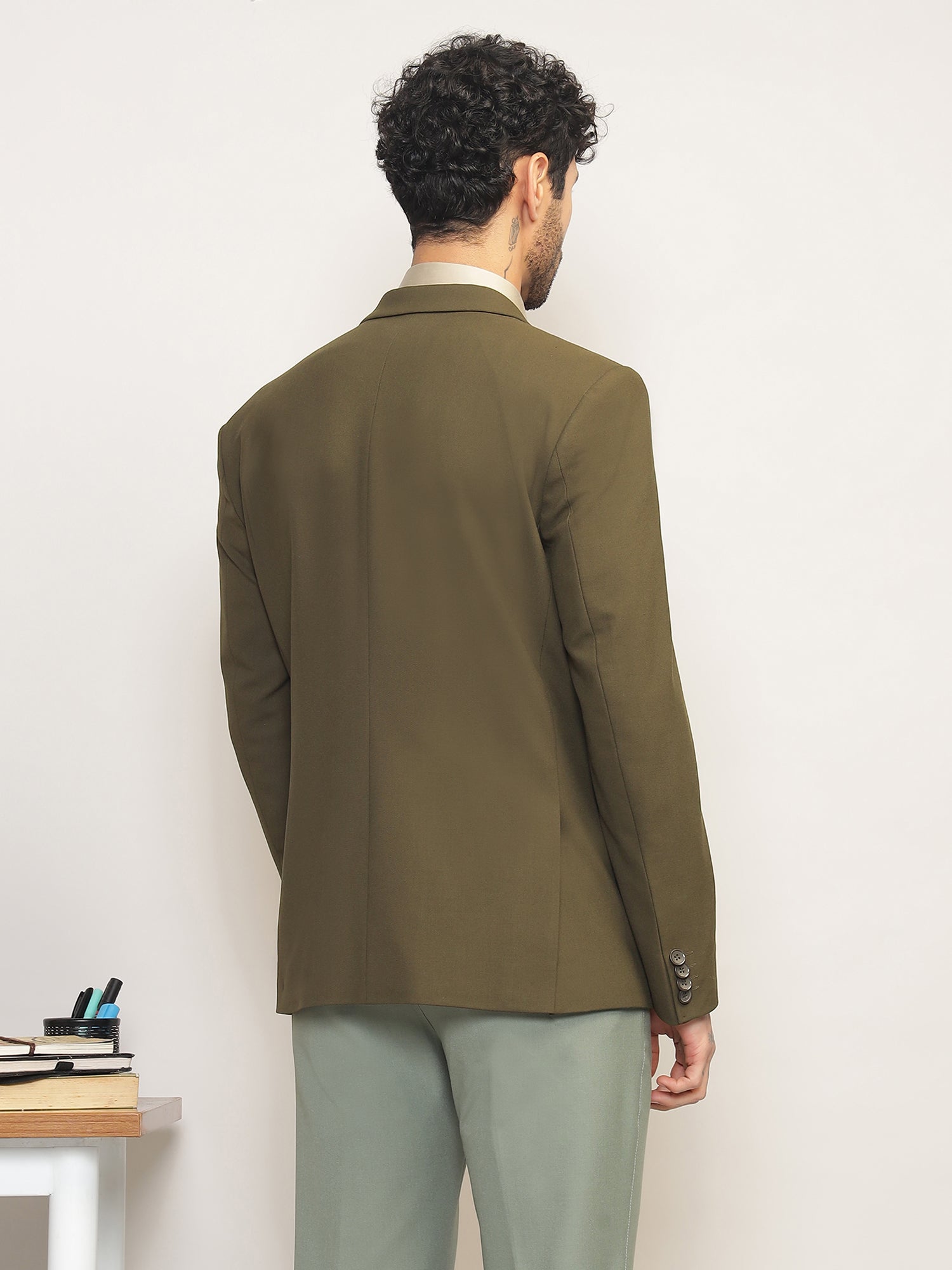 Men Jade Olive Slim Fit Single-Breasted Stretchable Blazer For All Seasons