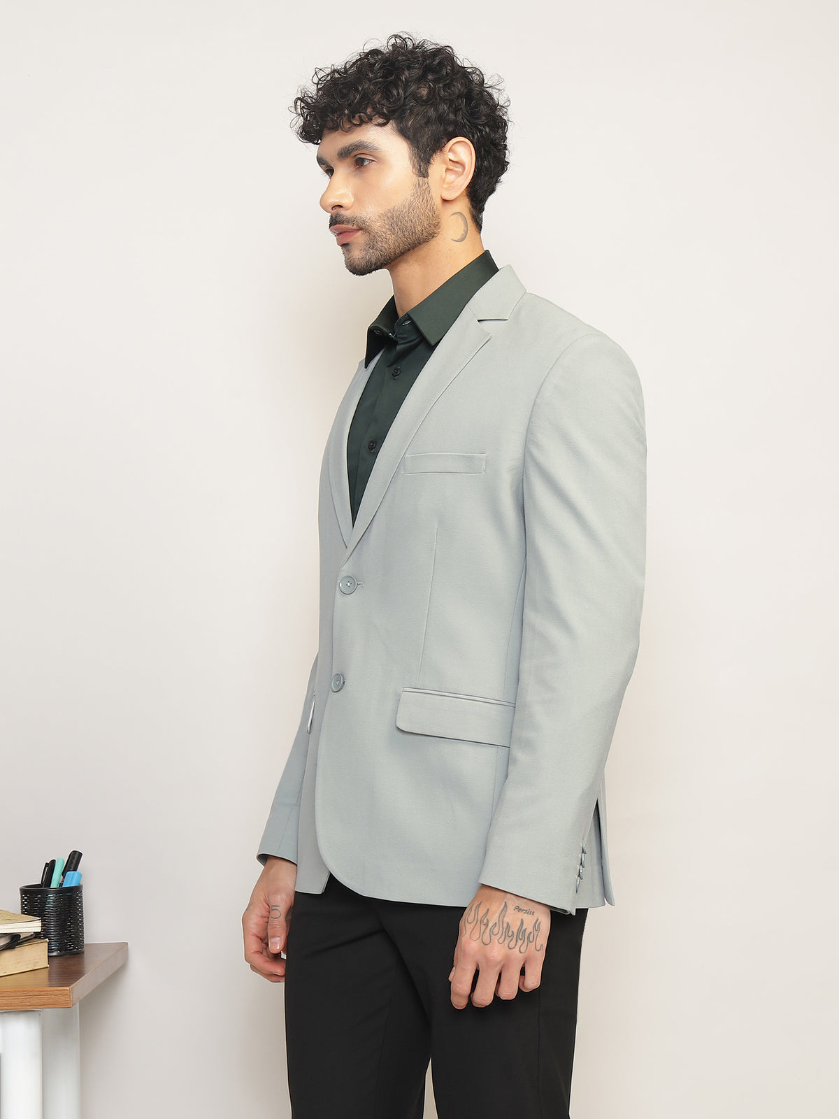 Men Mint Green Slim Fit Single-Breasted Stretchable Blazer For All Seasons
