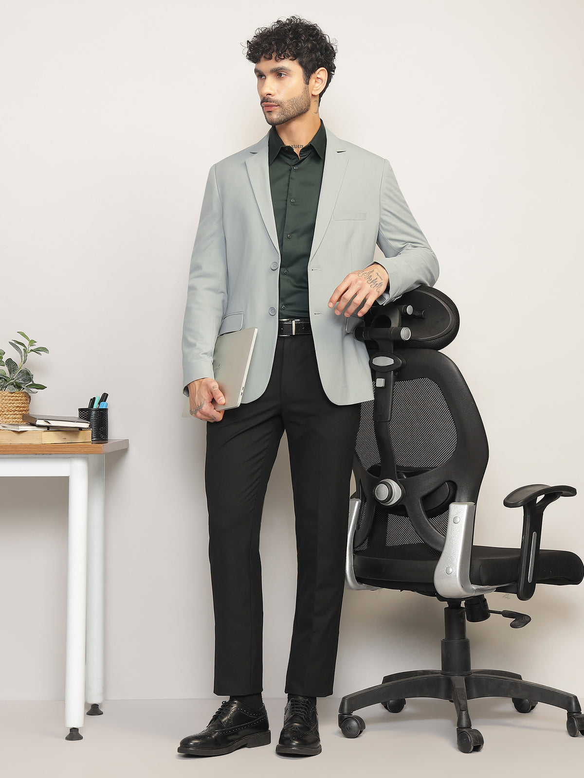 Men Mint Green Slim Fit Single-Breasted Stretchable Blazer For All Seasons