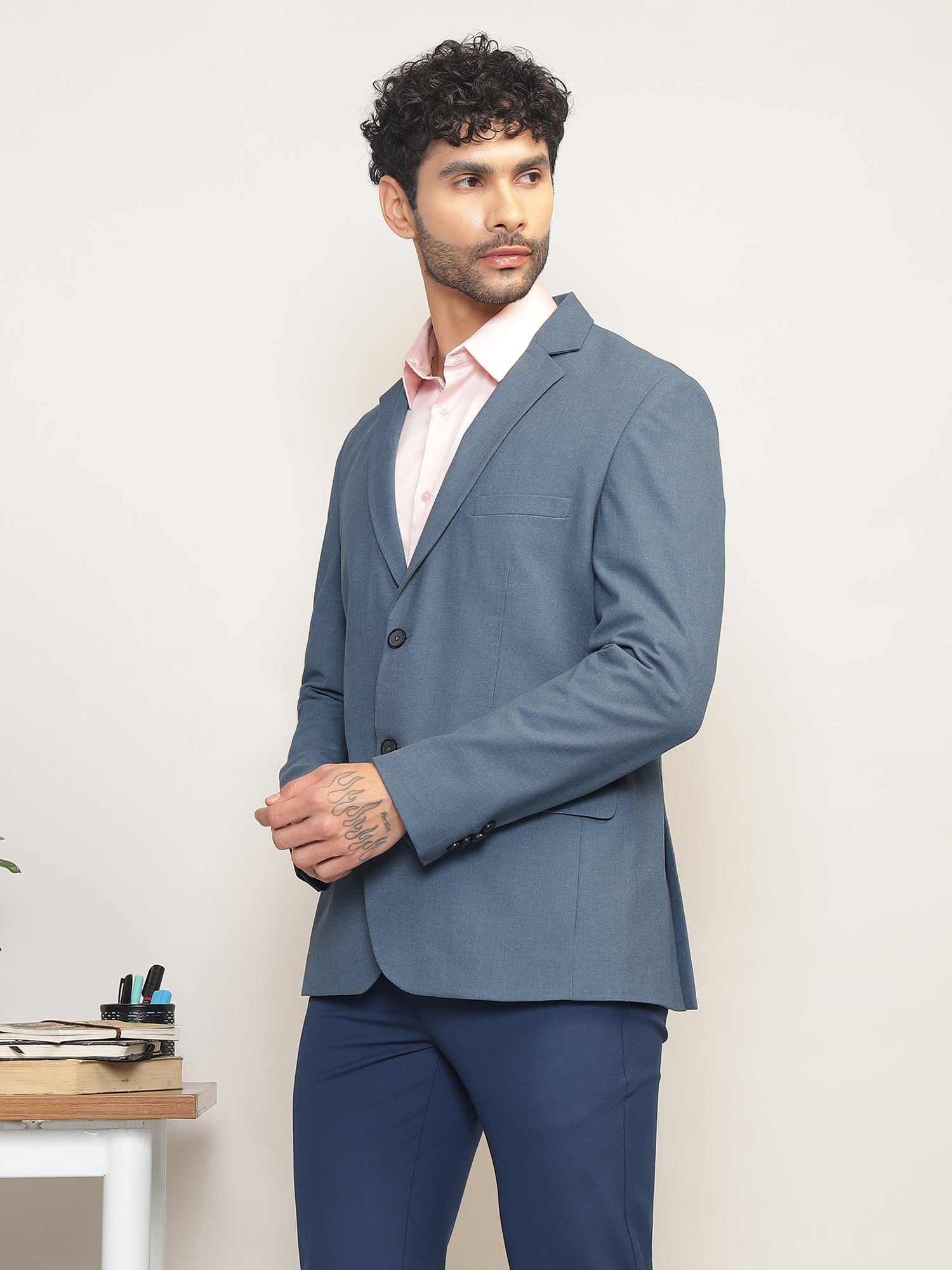Men Steel Blue Slim Fit Single-Breasted Stretchable Blazer For All Seasons