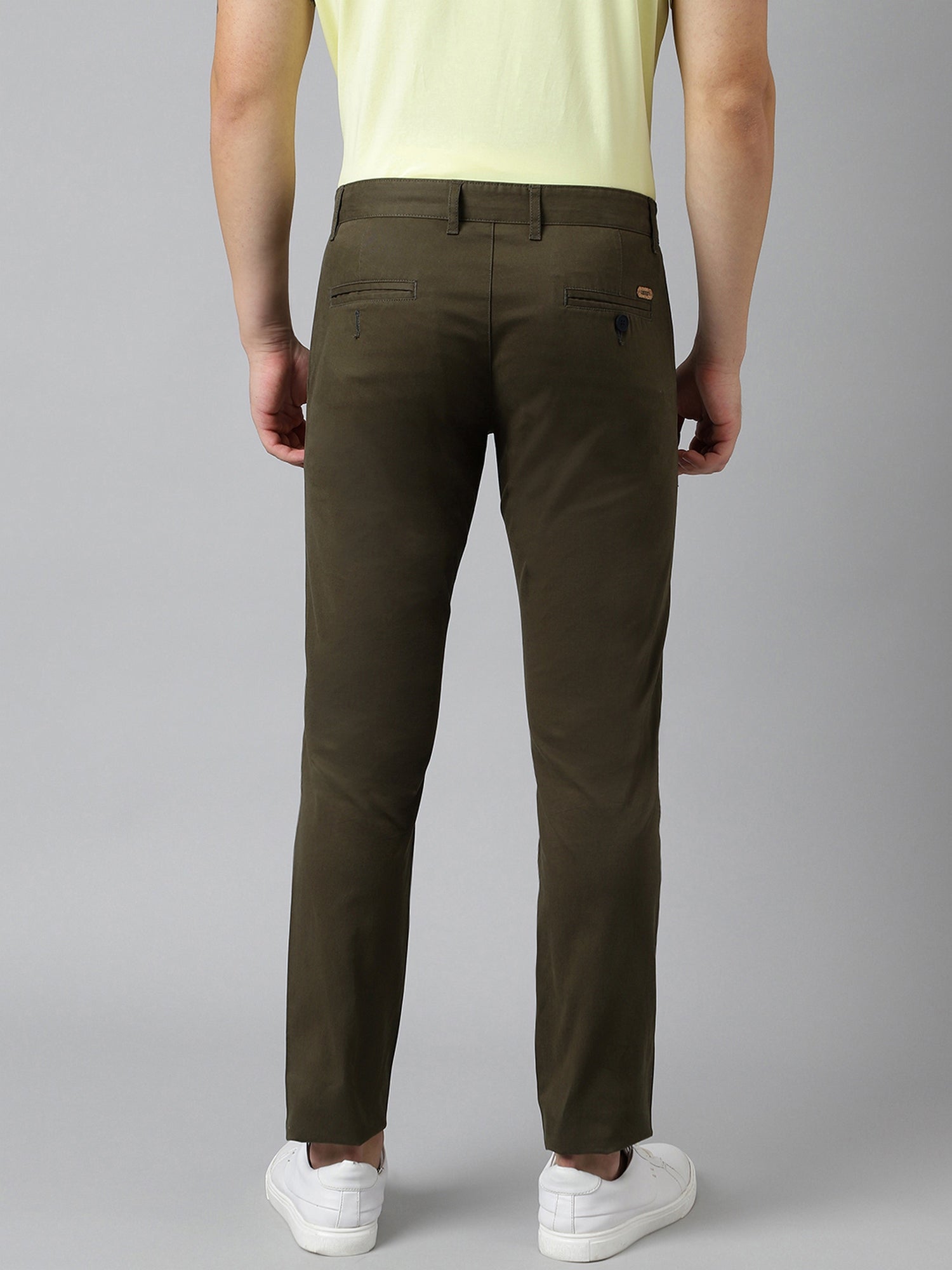 2 Way Stretch Chinos in Olive- Slim Fit