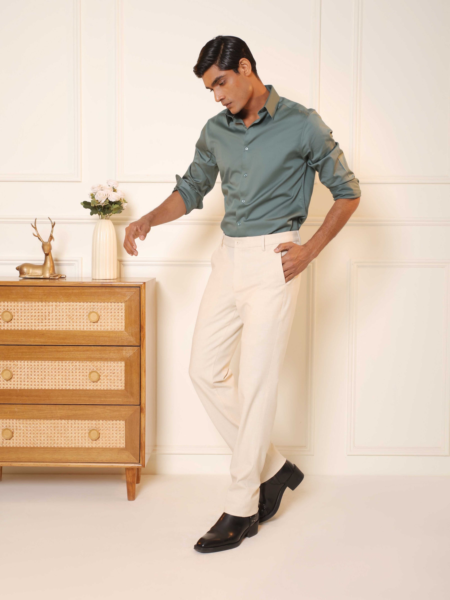 Luxestretch™ Huntergreen Shirt & Movelite™ Ivorysand Trousers
