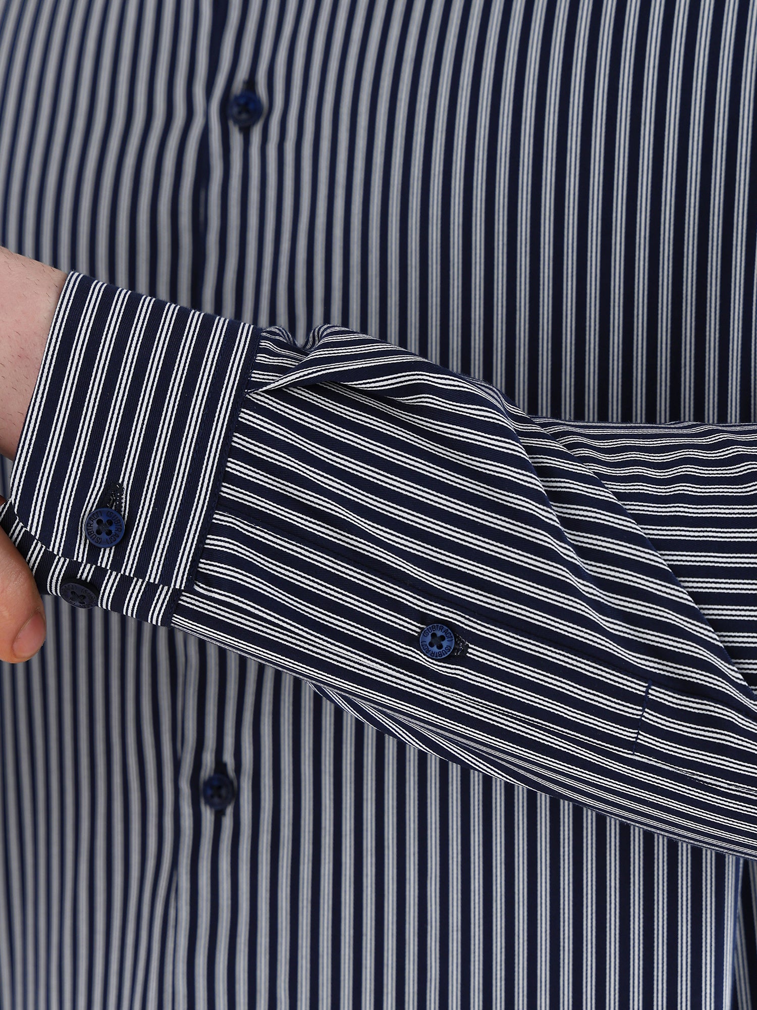 Men Slim Fit Pure Cotton Striped Formal Shirt