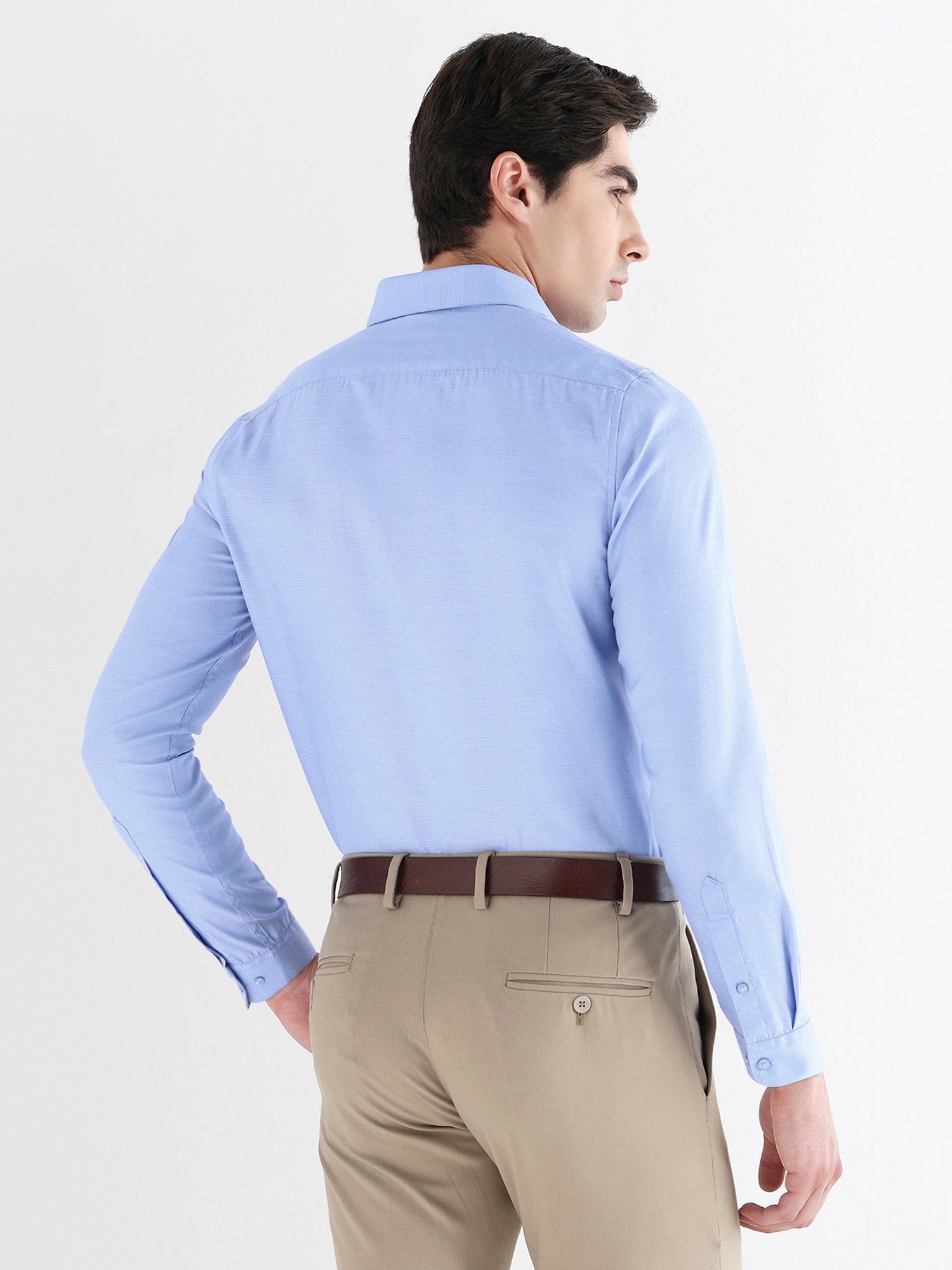 Men Slim Fit Cotton Rich Solid Formal Shirt
