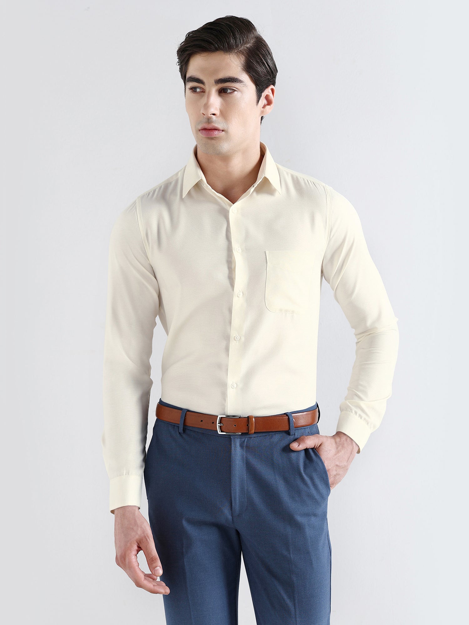 Men Slim Fit Cotton Rich Solid Formal Shirt