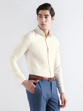 Men Slim Fit Cotton Rich Solid Formal Shirt