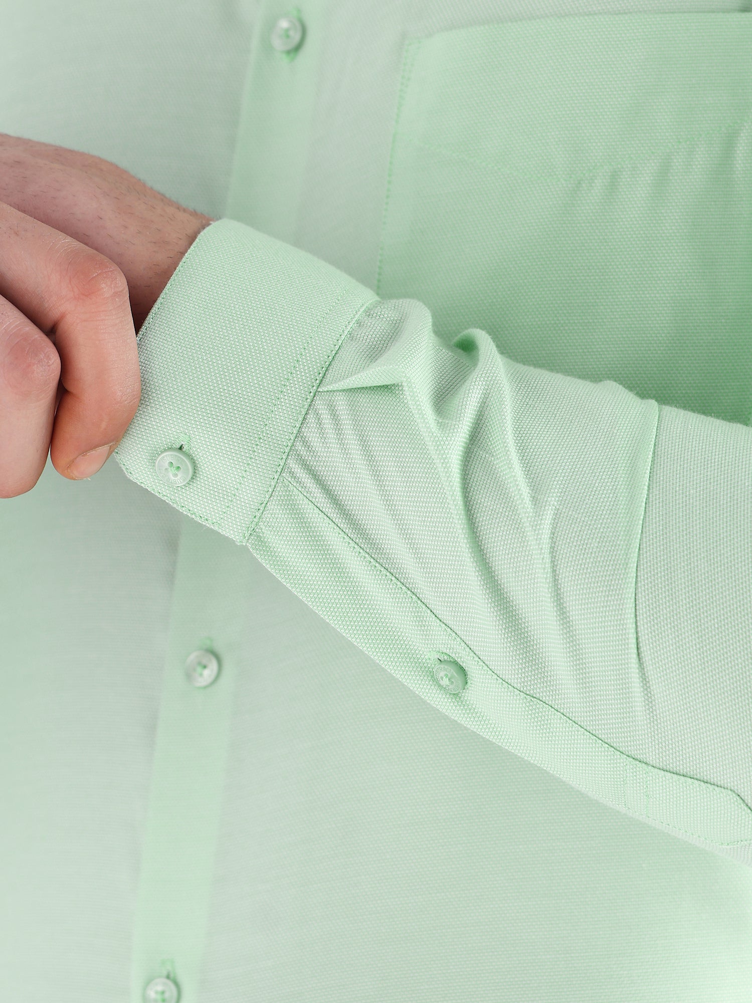 Men Slim Fit Cotton Rich Solid Formal Shirt