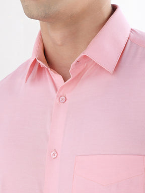 Men Slim Fit Cotton Rich Solid Formal Shirt