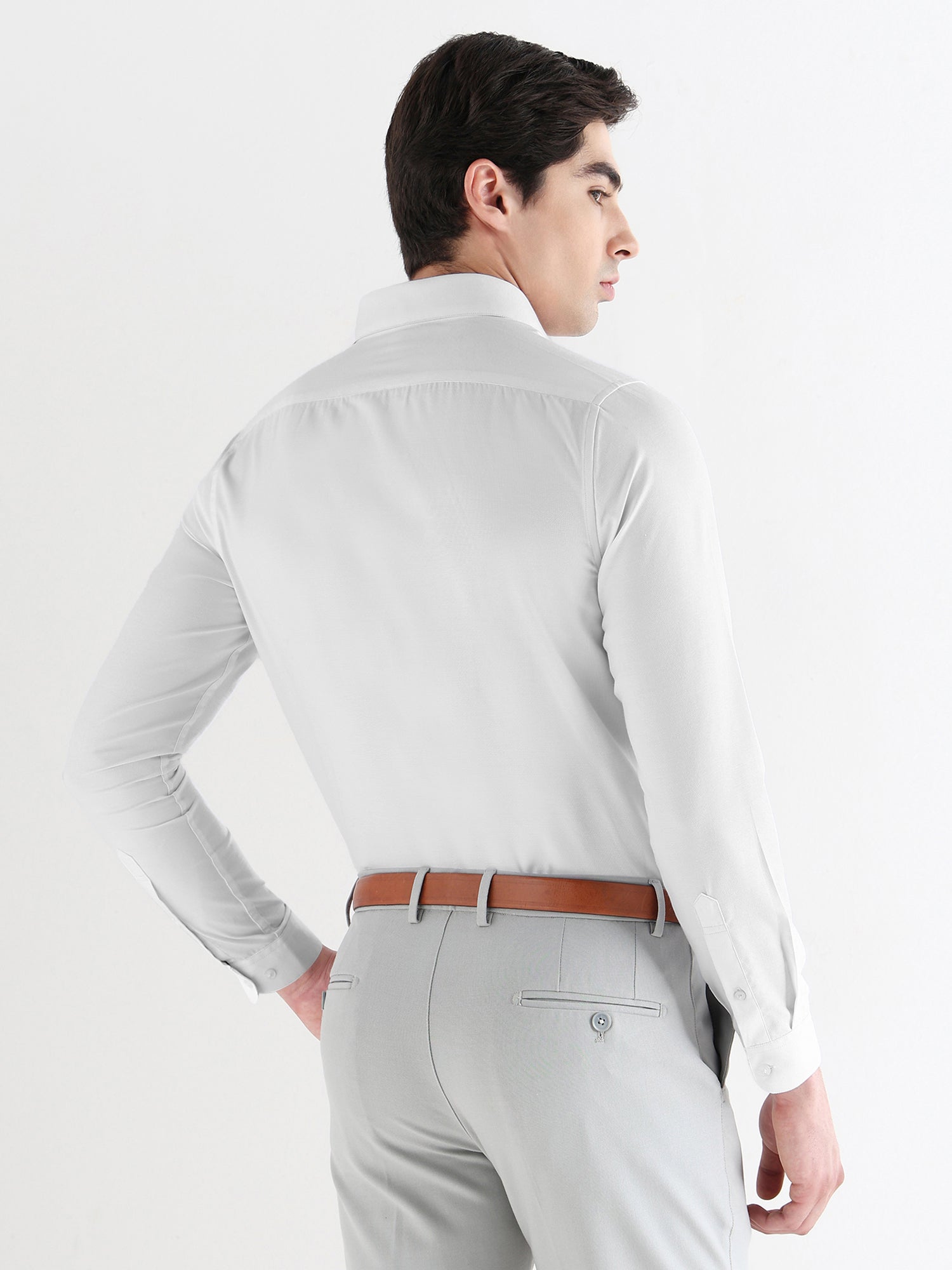 Men Slim Fit Cotton Rich Solid Formal Shirt