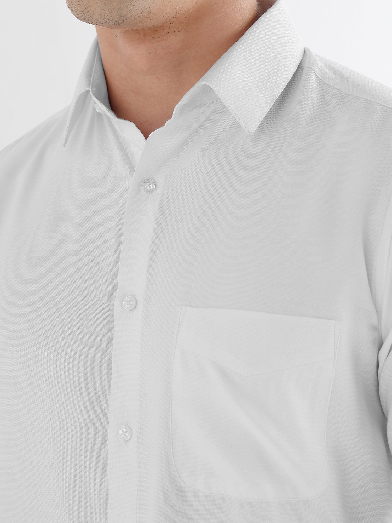 Men Slim Fit Cotton Rich Solid Formal Shirt