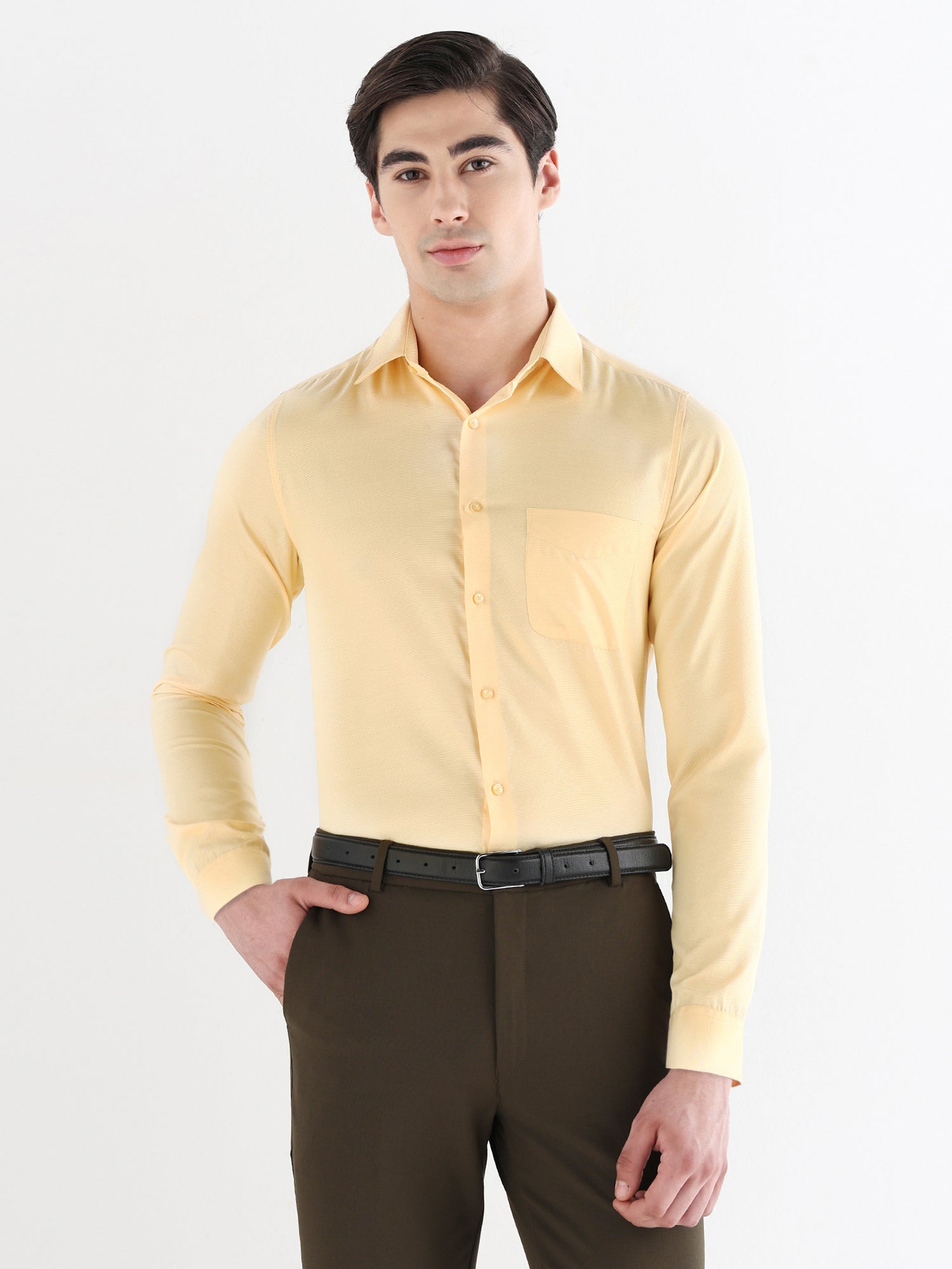 Men Slim Fit Cotton Rich Solid Formal Shirt