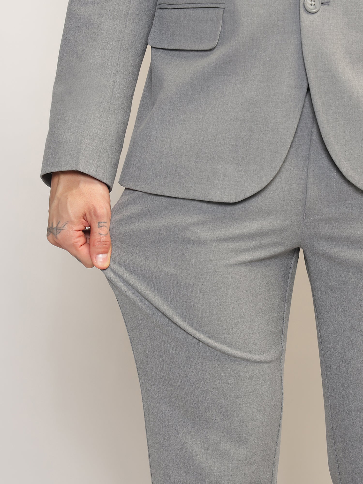 Men Light Grey Slim-Fit Single-Breasted 2-Piece Stretchable Formal Suit