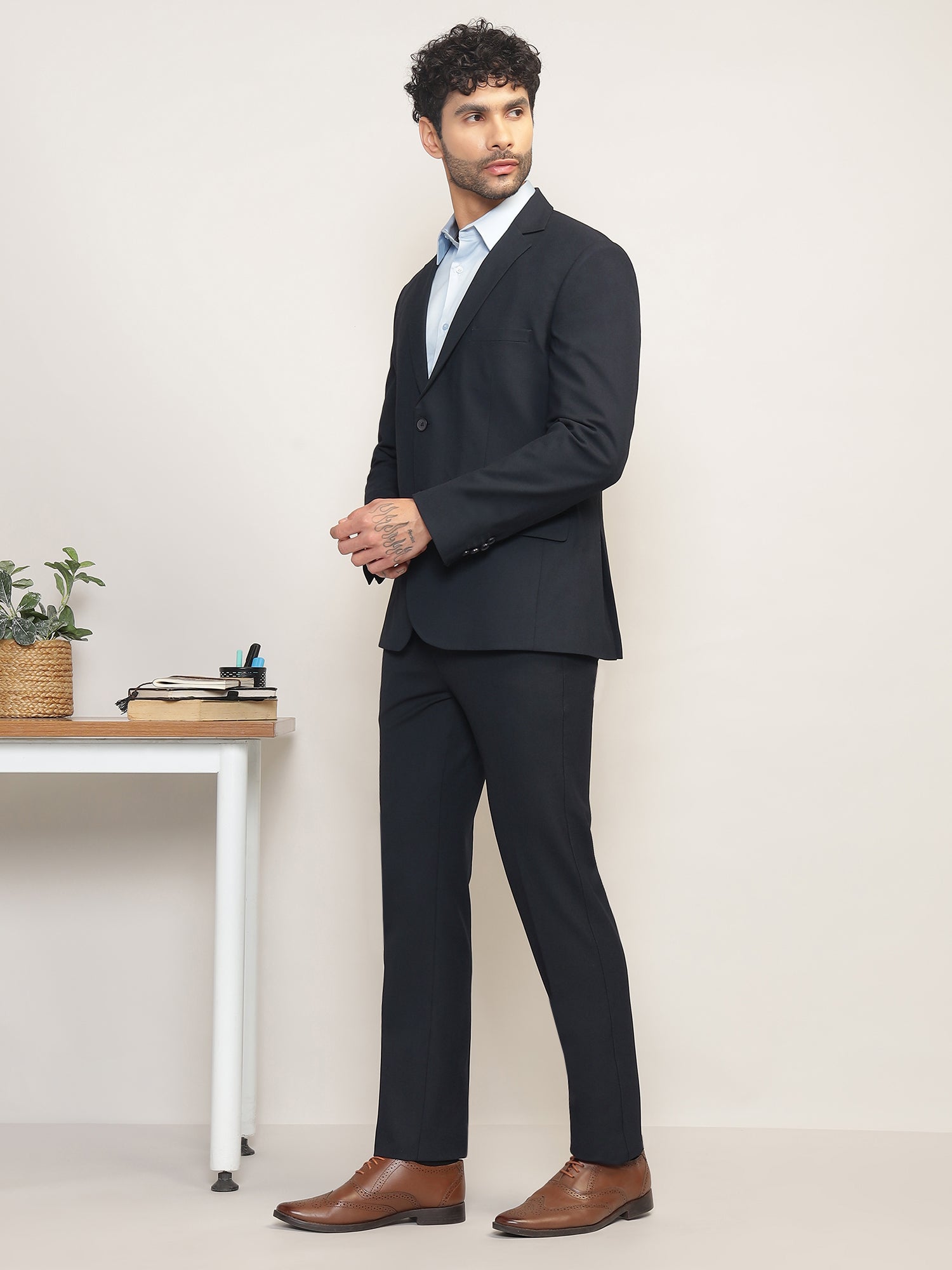 Men Navy Blue Slim-Fit Single-Breasted 2-Piece Stretchable Formal Suit